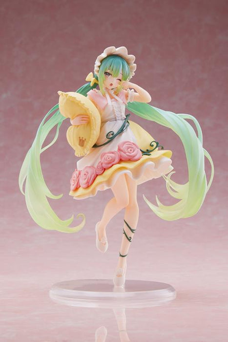 TAITO Vocaloid Hatsune Miku (Sleeping Beauty Ver.) Wonderland Figure