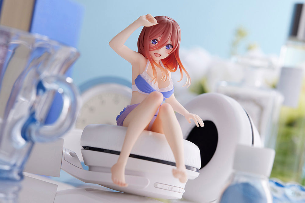 BANDAI BANPRESTO The Quintessential Quintuplets Aqua Float Girls Miku Nakano Figure