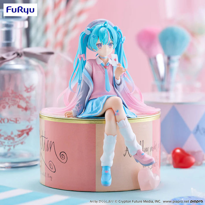 Furyu Vocaloid Hatsune Miku (Love Blazer Ver.) Noodle Stopper Figure