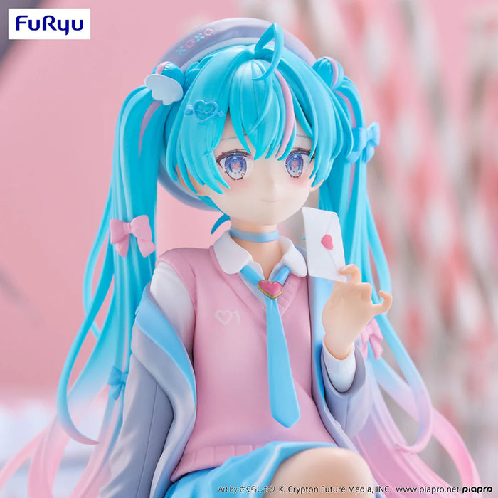 Furyu Vocaloid Hatsune Miku (Love Blazer Ver.) Noodle Stopper Figure