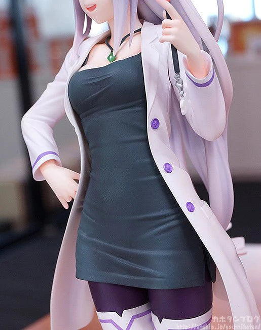 KADOKAWA Re:Zero Starting Life in Another World Emilia (High School Teacher Ver.) 1/7 Scale Figure