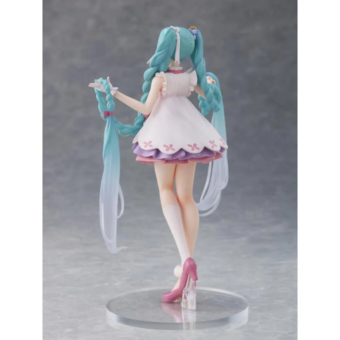 Taito Hatsune Miku Rapunzel Wonderland Figure