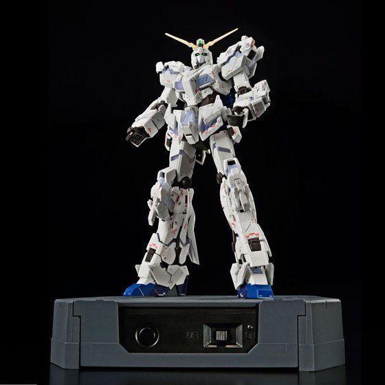 PRE-ORDER ＲＧ 1/144 Gundam Base RX-0 Unicorn Gumdam（Destroy mode）Ver.TWC（LIGHTING MODEL）Limited (Pre-Order)