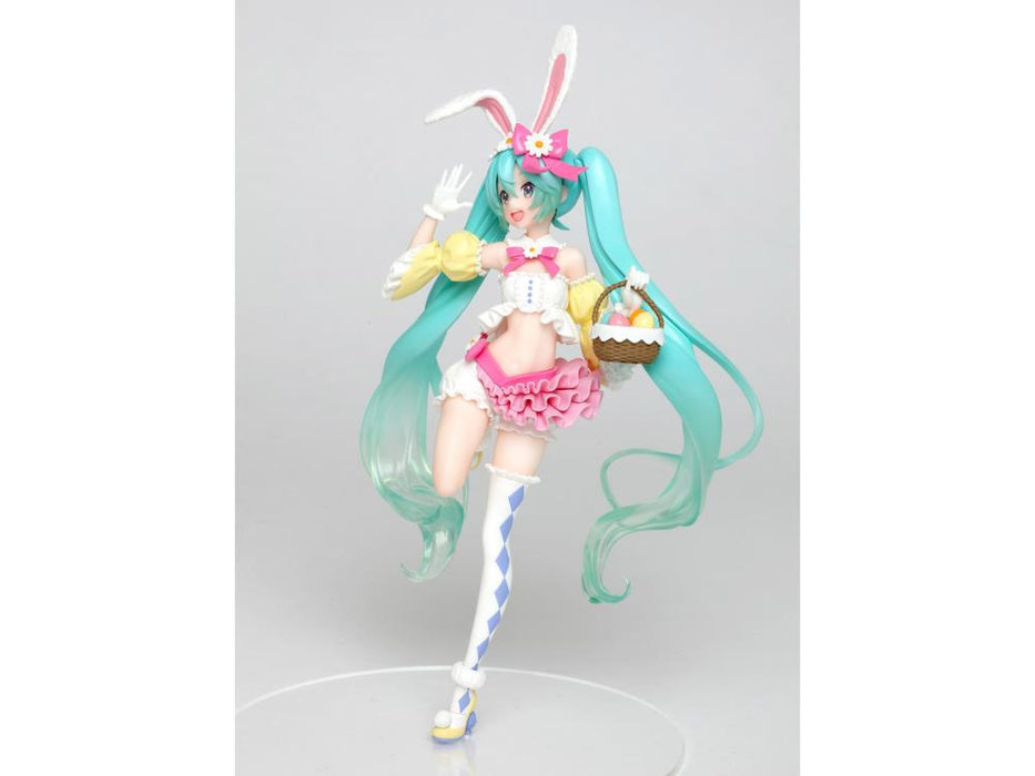 Taito Vocaloid Hatsune Miku (2nd Season Spring Ver.) Figure