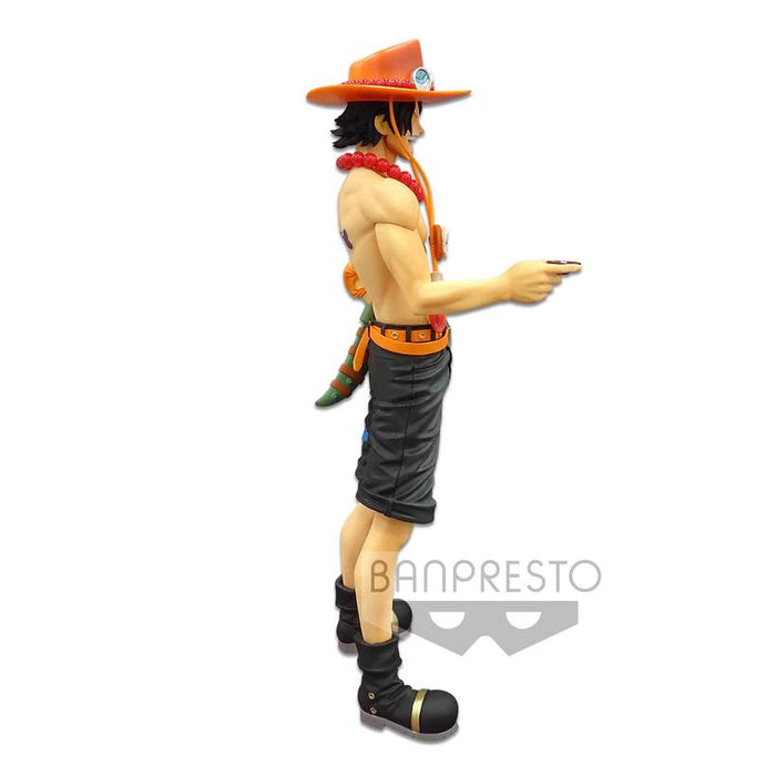 ONE PIECE BANPRESTO  magazine FIGURE～Special Episode〝Luff〟～vol.2  FIGURE  (collectable and very rare on the market)