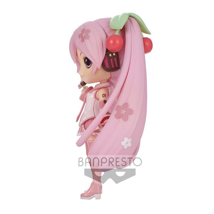 BANDAI BANPRESTO Vocaloid Q Posket Sakura Miku (Ver.B)