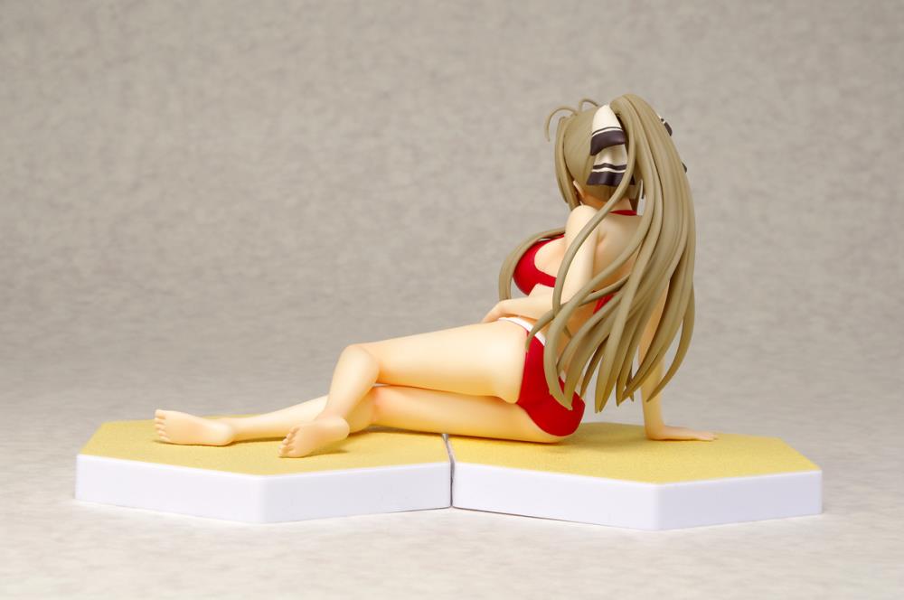 WAVE CORPORATION Amagi Brilliant Park Beach Queens Isuzu Sento 1/10 Scale Figure