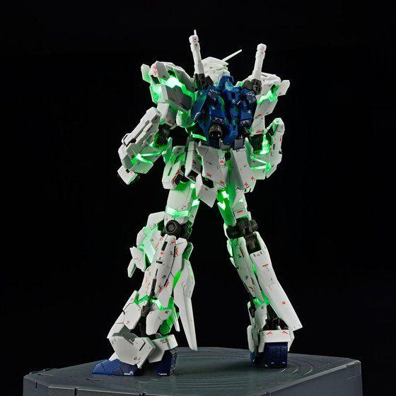 PRE-ORDER ＲＧ 1/144 Gundam Base RX-0 Unicorn Gumdam（Destroy mode）Ver.TWC（LIGHTING MODEL）Limited (Pre-Order)