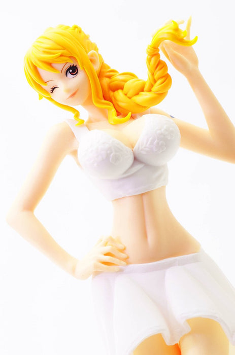 Banpresto CRANEKING One Piece Lady Edge Wedding Nami Figure