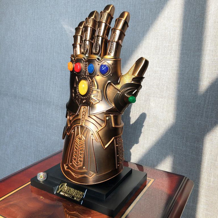 Marvel FULL METAL THANOS INFINITY GAUNTLET REPLICA  Cosplay Weapon