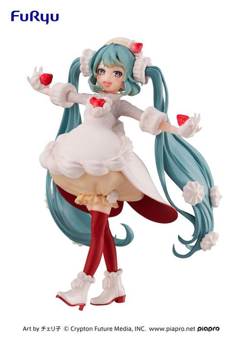 FURYU - Vocaloid Sweet Sweets Series Hatsune Miku Strawberry Shortcake Figure